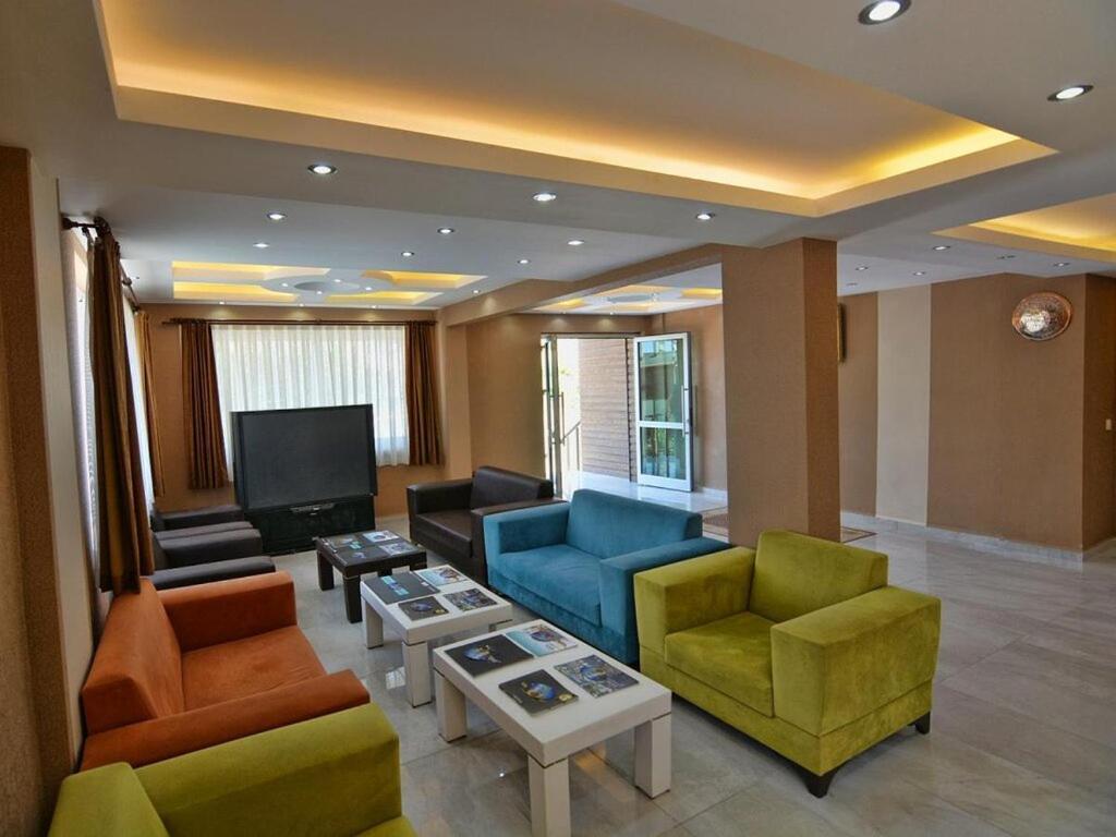 Airport Guelluek Otel Milas ภายนอก รูปภาพ